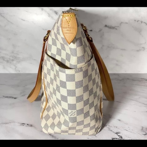 SOLD Authentic Louis Vuitton Totally MM Azur - Picture 4 of 15